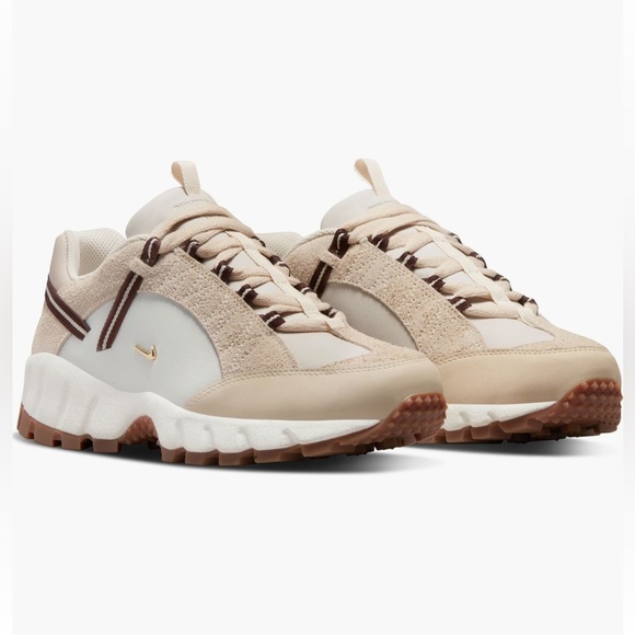 Air Humara x Jacquemus | Light Bone and Gold | NEW!!!🤎👟🤎👟 - Picture 4 of 15